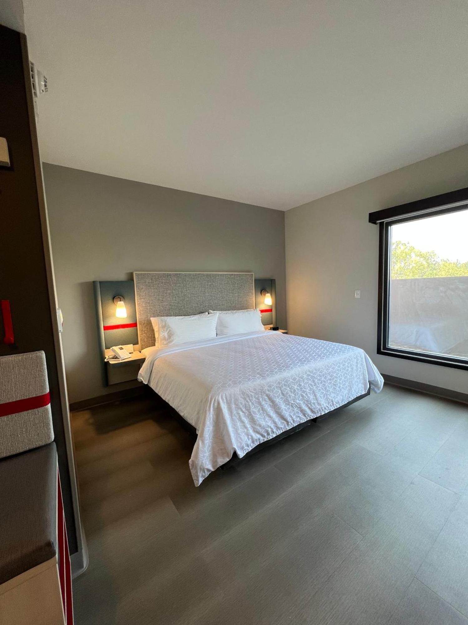 Avid Hotels - Guadalajara Av Vallarta Pte By Ihg Zapopan Εξωτερικό φωτογραφία